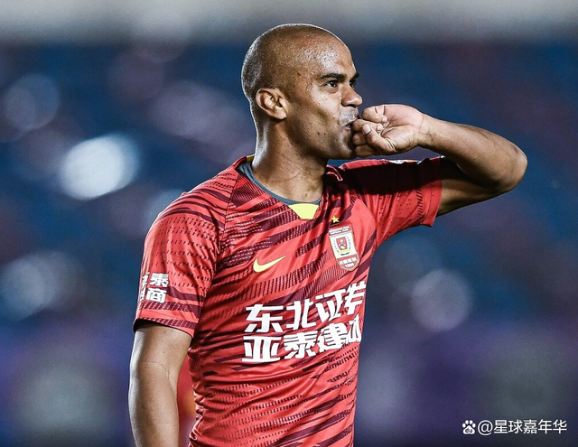 英超赛程吃紧；武汉三镇赛后门线救险；信心回归；控场能力受关注的简单介绍