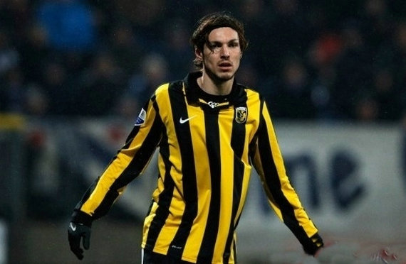 荷甲国际比赛日再迎强敌，纽约尼克斯调整名单，主帅态度：话题不断，更衣室氛围转暖的简单介绍